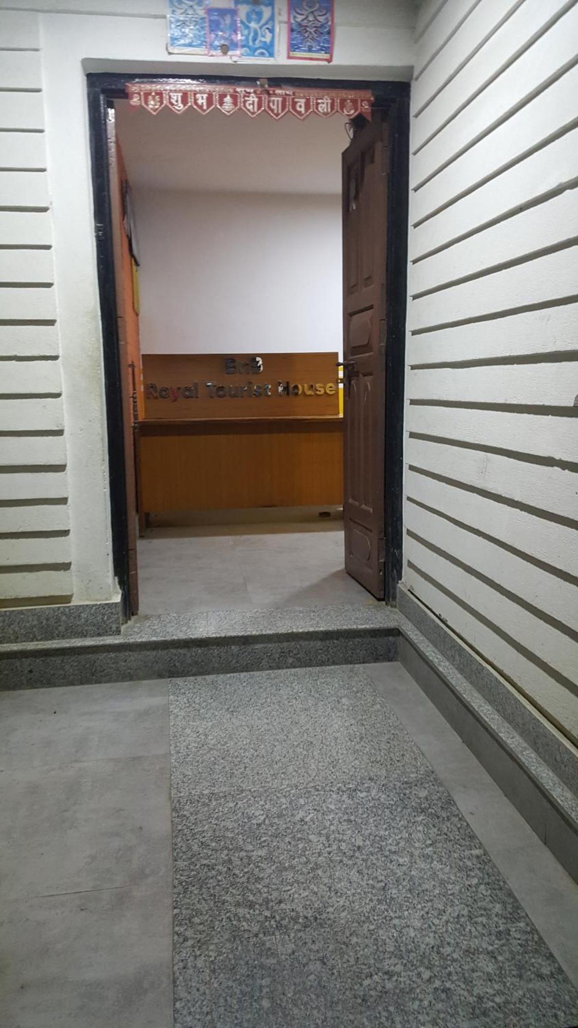 Bnb Royal Tourist House Katmandú Exterior foto