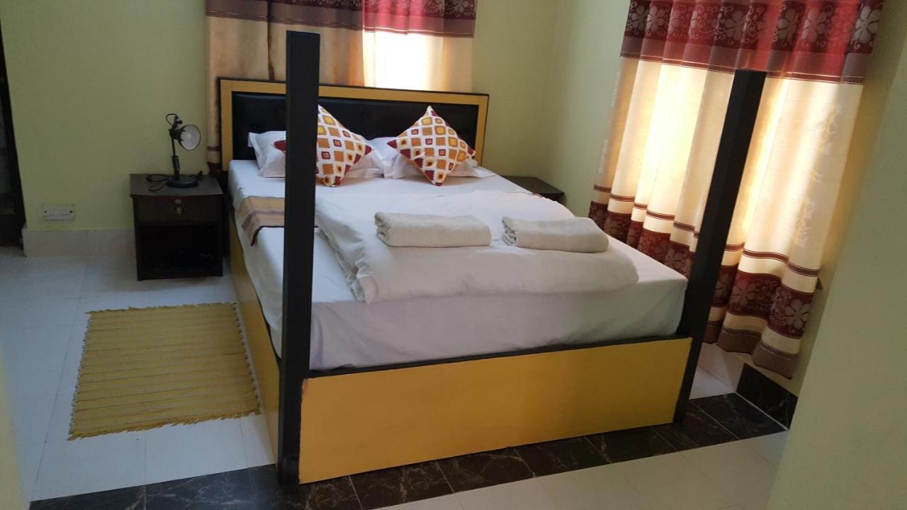 Bnb Royal Tourist House Katmandú Exterior foto