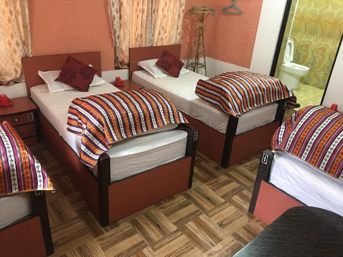 Bnb Royal Tourist House Katmandú Exterior foto